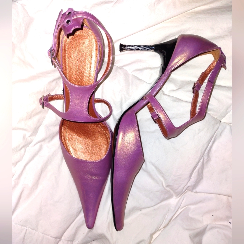 Bronx shimmering mauve heels